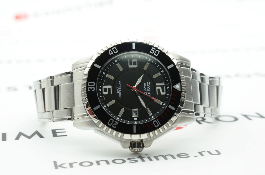 Часы Casio Collection MTD-1053D-1A — нержавеющая сталь, мужские