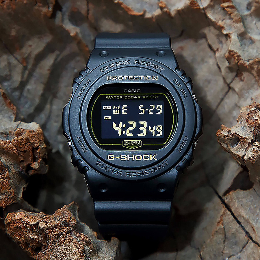Часы Casio G-Shock DW-5700BBM-1ER — черный, пластик