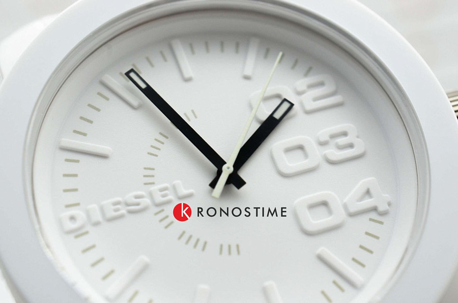 Часы Diesel MS9 Chrono DZ1436 — кварцевые, пластик