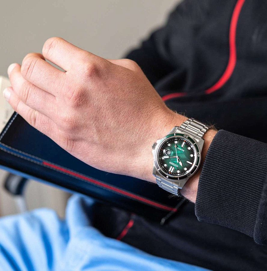 Часы Citizen Eco-Drive AW1811-82X — мужские, серебристый