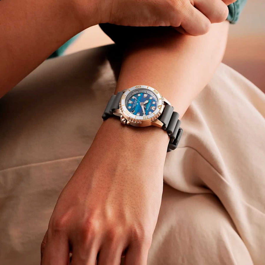 Часы Citizen Promaster EO2023-00W — полиуретан, женские