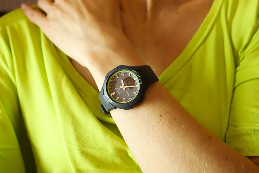 Часы Casio Baby-G BSA-B100SC-1A — пластик, Япония