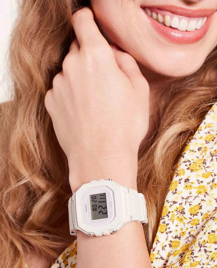 Часы Casio Collection W-218HC-8AVEF — кварцевые, пластик