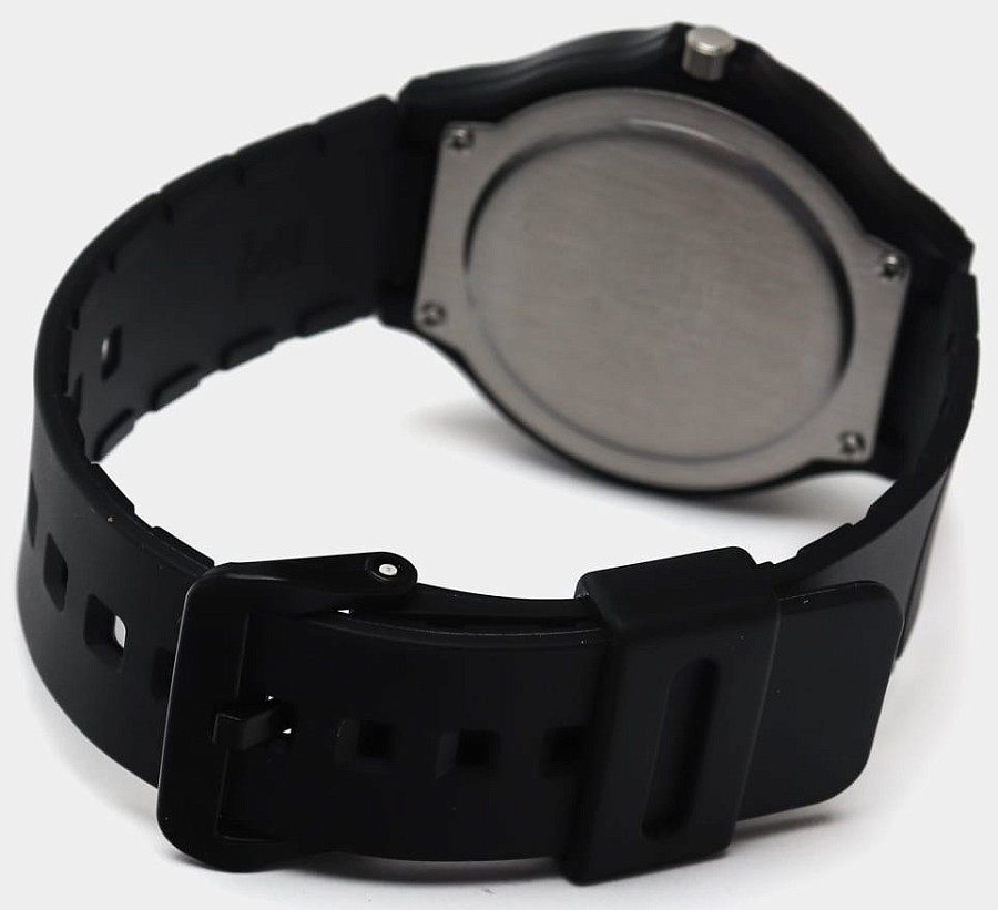 Часы Casio MW-240-7E — Япония, кварцевые