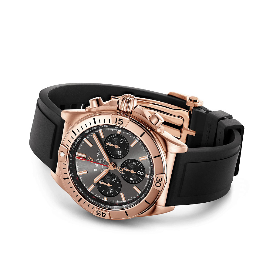Часы Breitling Chronomat B01 42 RB0134101B1S1 — золото сталь металл, Швейцария