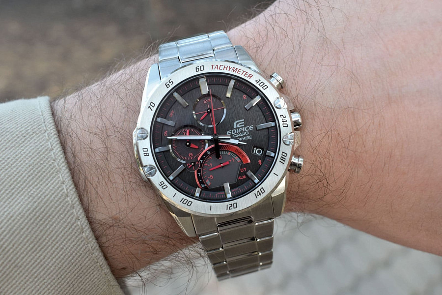 Часы Casio Edifice EQB-1000XD-1A — кварцевые, сталь металл