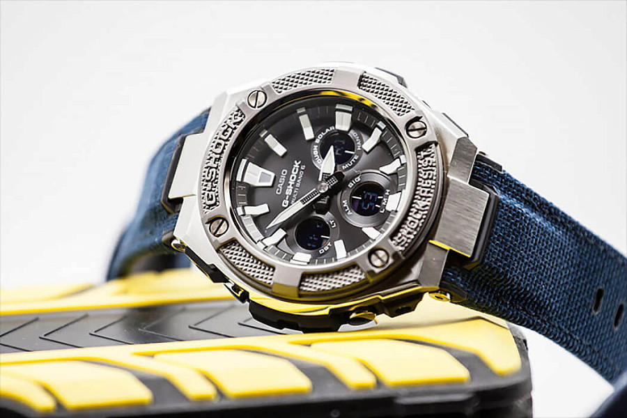 Часы Casio G-Shock GST-W330AC-2A — артикул GST-W330AC-2AER