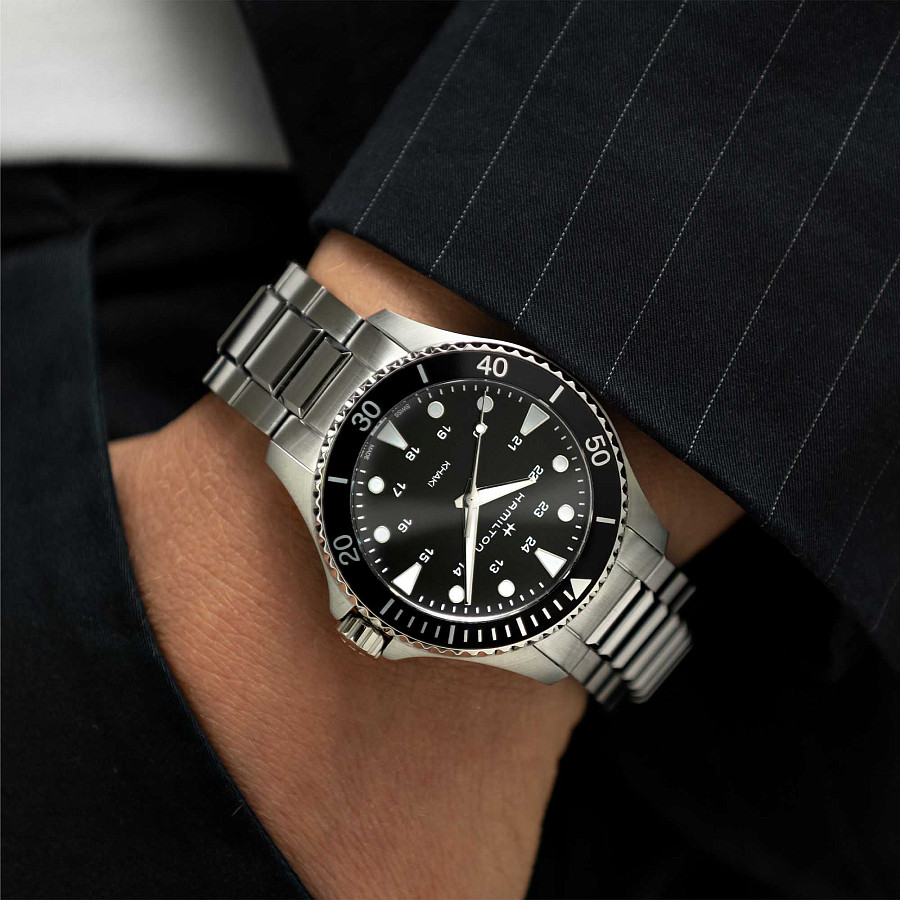 Часы Hamilton Khaki Navy Scuba Quartz H82201131 — нержавеющая сталь, мужские