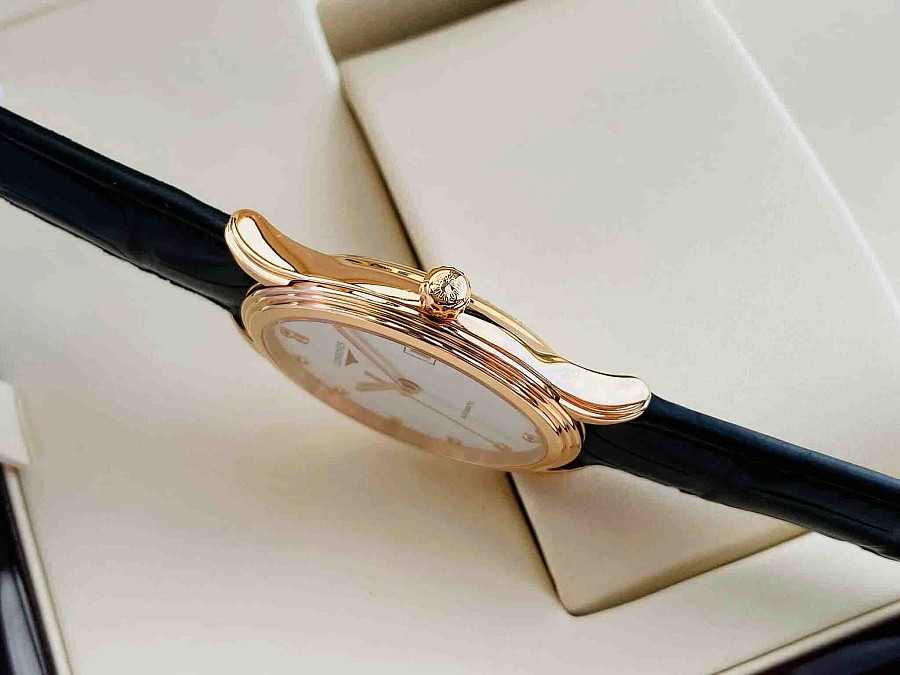 Часы Longines Flagship L4.774.8.27.2 — кожаный, мужские