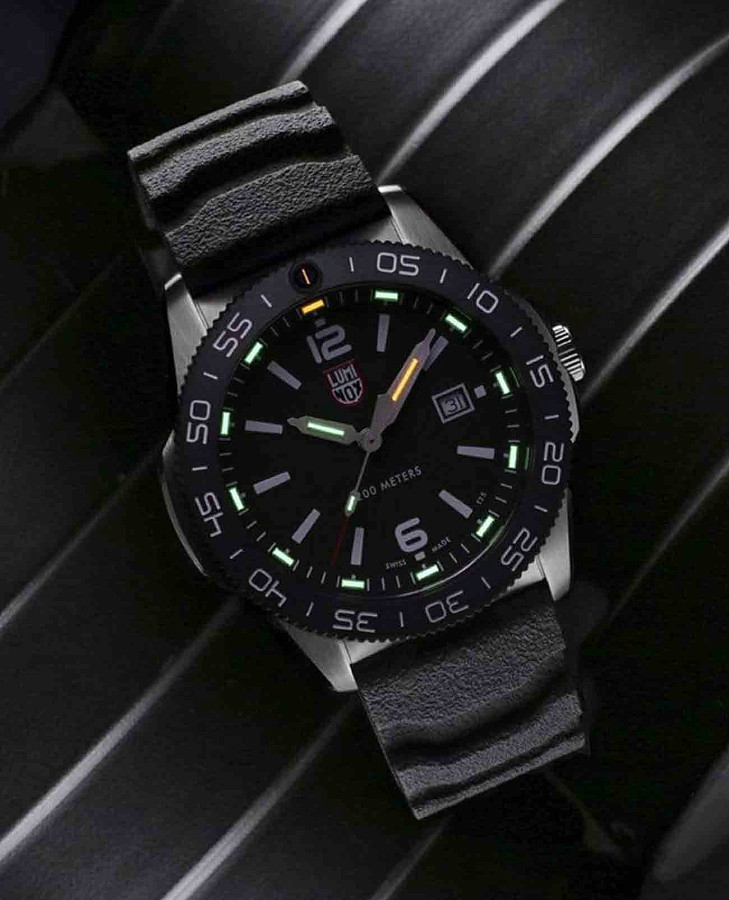 Часы Luminox Pacific Diver XS.3121 — мужские, каучук