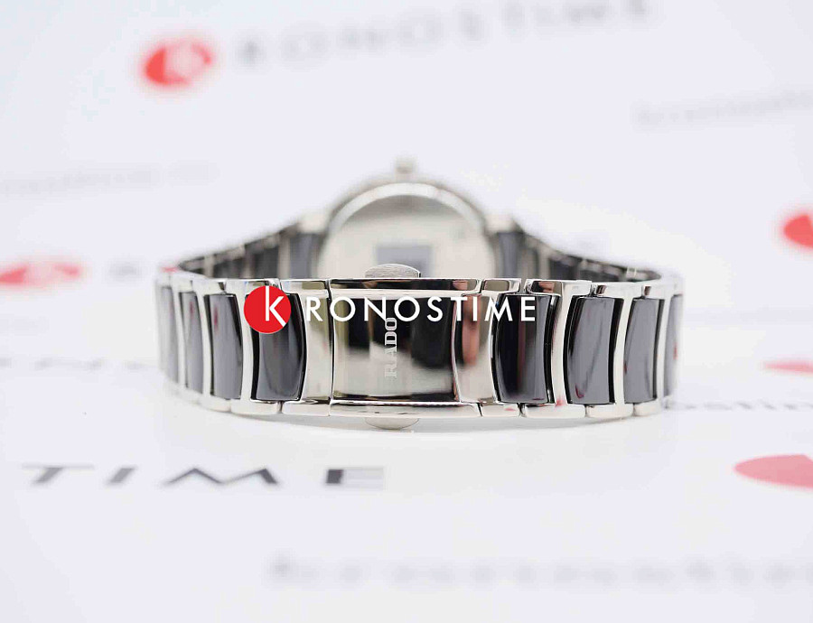 Часы Rado Centrix R30026152 — Швейцария, кварцевые