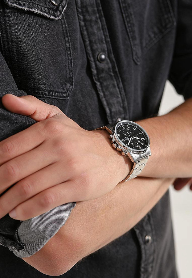 Часы Casio Edifice EFR-505D-1A — кварцевые, металл сталь