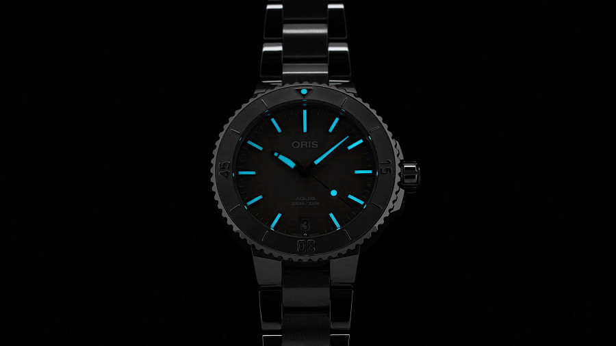 Часы Oris Aquis Date 01 733 7770 4158-07 8 18 05P — женские, нержавеющая сталь