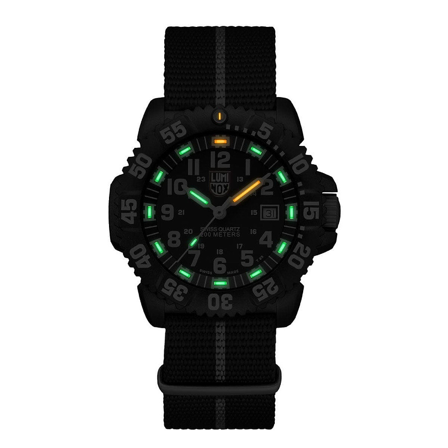 Часы Luminox Original Navy SEAL XS.CZ51 — пластик карбон, Швейцария