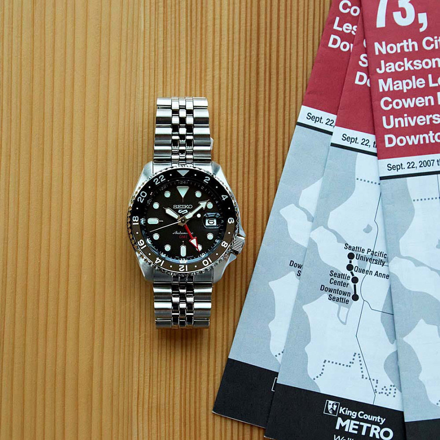 Часы Seiko 5 Sports SSK001K1 — черный, сталь металл