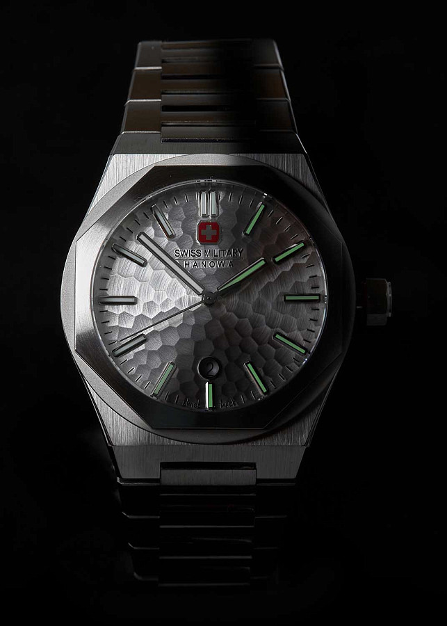Часы Swiss Military Hanowa Octon Hammered SMWGH2101904 — белый, сталь металл