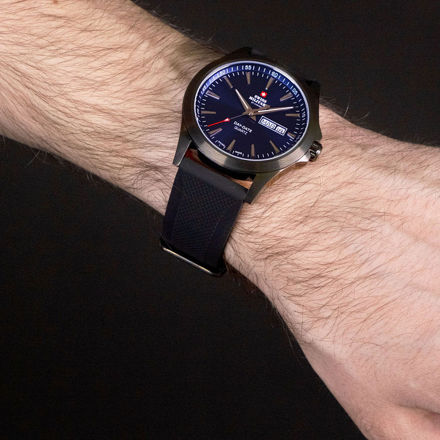 Часы Swiss Military by Chrono Day Date SMP36040.18 — кварцевые, Швейцария, мужские