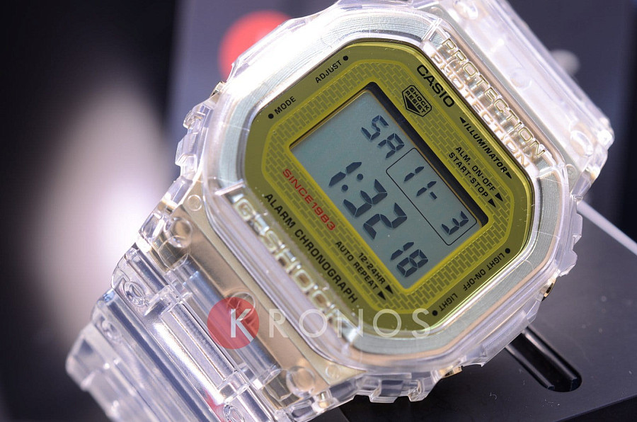 Часы Casio G-Shock DW-5035E-7 — мужские, пластик