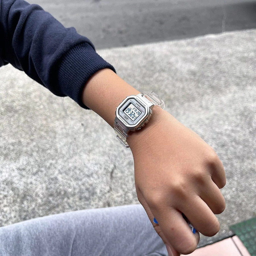Часы Casio Collection LA-20WHS-7A — женские, пластик