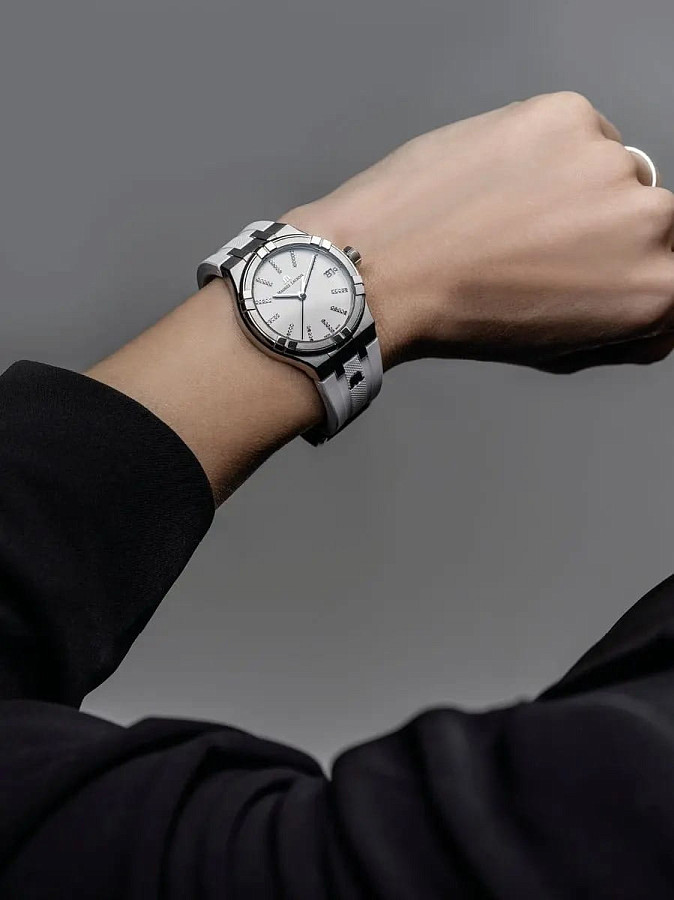 Часы Maurice Lacroix Aikon Quartz AI1106-SS000-150-7 — металл сталь, Швейцария