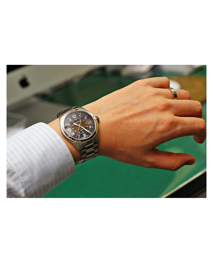 Часы Hamilton Khaki Field Quartz H68551933 — мужские, нержавеющая сталь