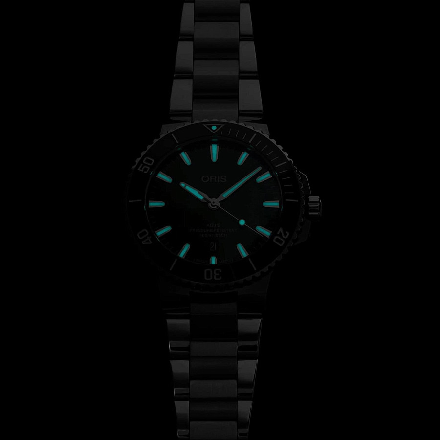 Часы Oris Aquis Date 01 733 7789 4157-07 8 23 04PEB — нержавеющая сталь, мужские