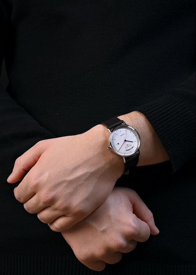 Часы Bauhaus Classic 21621 — механические, сталь металл