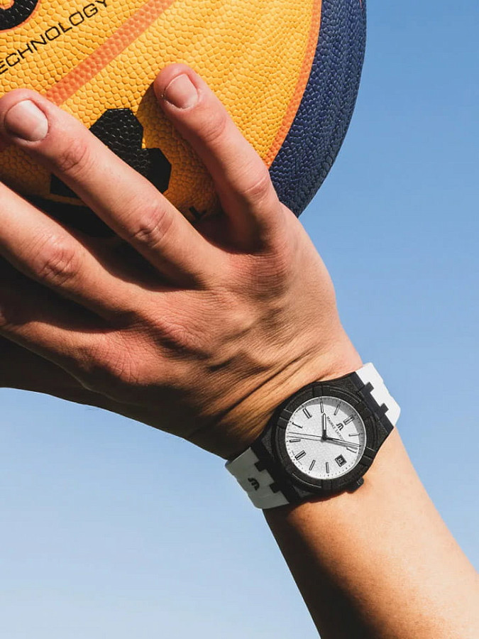 Часы Maurice Lacroix Aikon Tide Special Edition FIBA 3x3 AI2008-00YZ1-000-0 — артикул AI2008-00YZ1-000-0