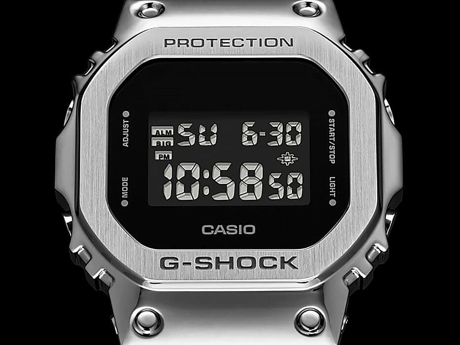 Часы Casio G-Shock GM-5600-1 — артикул GM-5600-1ER