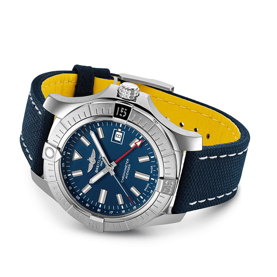 Часы Breitling Avenger Automatic GMT 45 A32395101C1X1 — кожа + текстиль, мужские