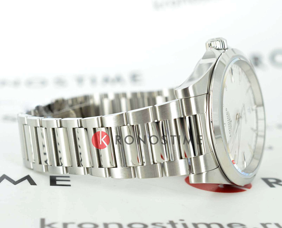 Часы Longines Conquest L3.830.4.72.6 — нержавеющая сталь, мужские