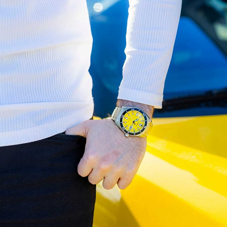 Часы Citizen Eco-Drive AW1760-81Z — кварцевые, металл сталь