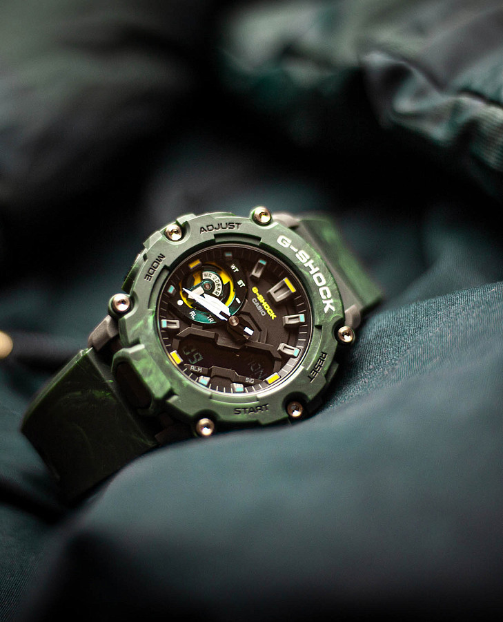 Часы Casio G-Shock GA-2200MFR-3A — карбон
