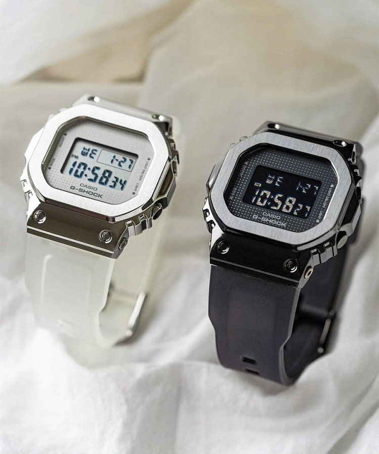 Часы Casio G-Shock GM-S5600SK-7DR (GM-S5600SK-7) — пластик металл сталь, полимер