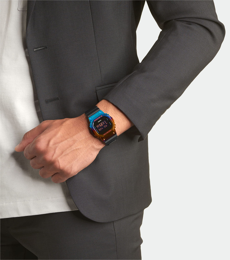 Часы Casio G-Shock GM-5600SN-1 — электронные, сталь