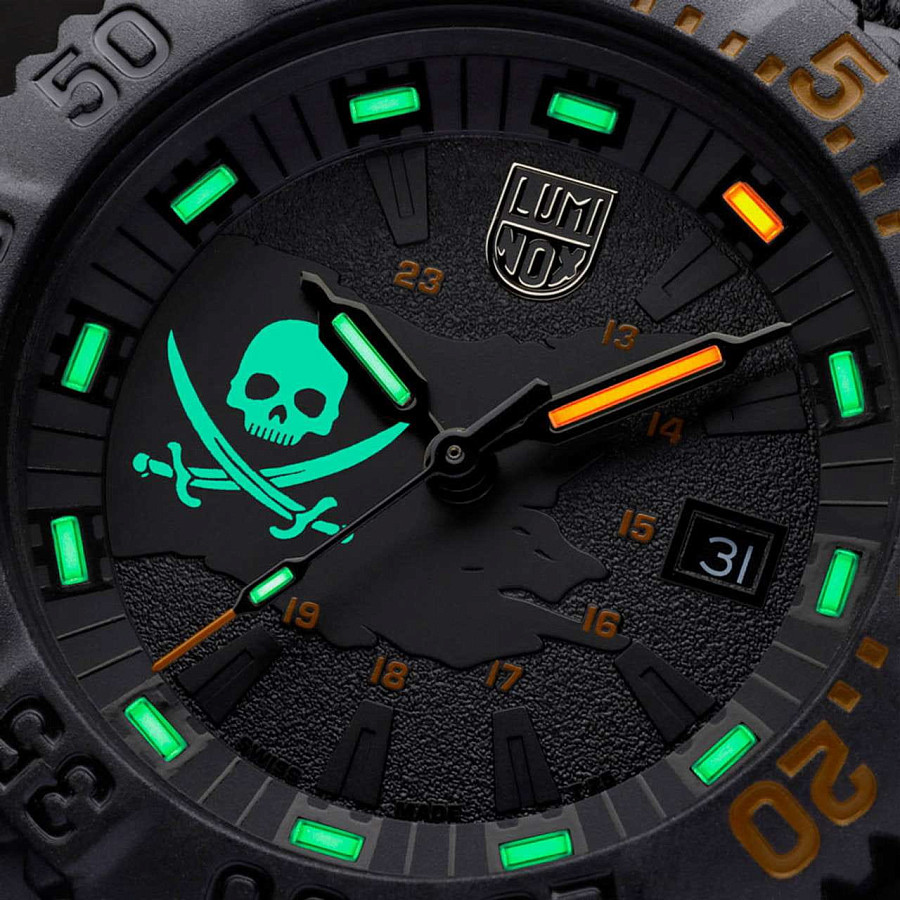 Часы Luminox Pirates 3050 Series - Limited Edition XS.3051.PIR.LE — тканевый, мужские