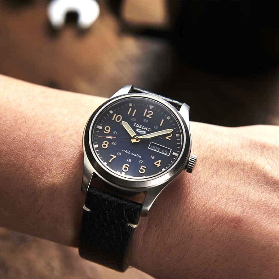 Часы Seiko 5 Sports Field series SRPG39K1 — механические, сталь металл