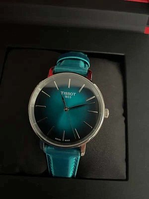 Фото покупателя: Швейцарские наручные часы Tissot Everytime Lady T143.210.17.091.00