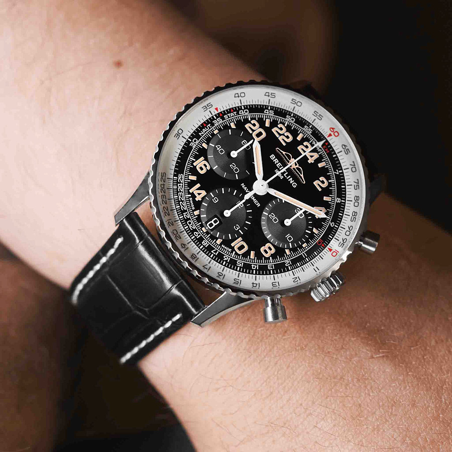 Часы Breitling Navitimer B02 Chronograph 41 Cosmonaute PB02301A1B1P1 — платина сталь металл, Швейцария
