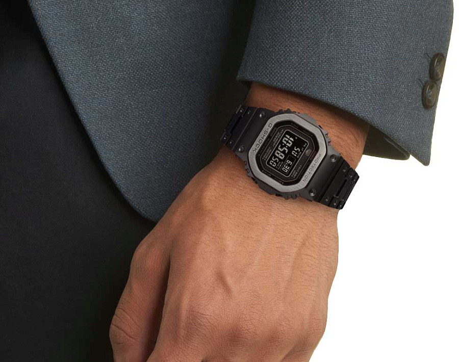 Часы Casio G-Shock GMW-B5000MB-1E — электронные, сталь металл