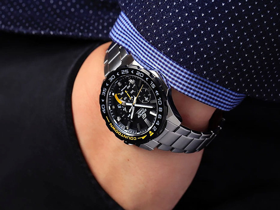 Часы Casio Edifice EFS-S550DB-1A — мужские, нержавеющая сталь