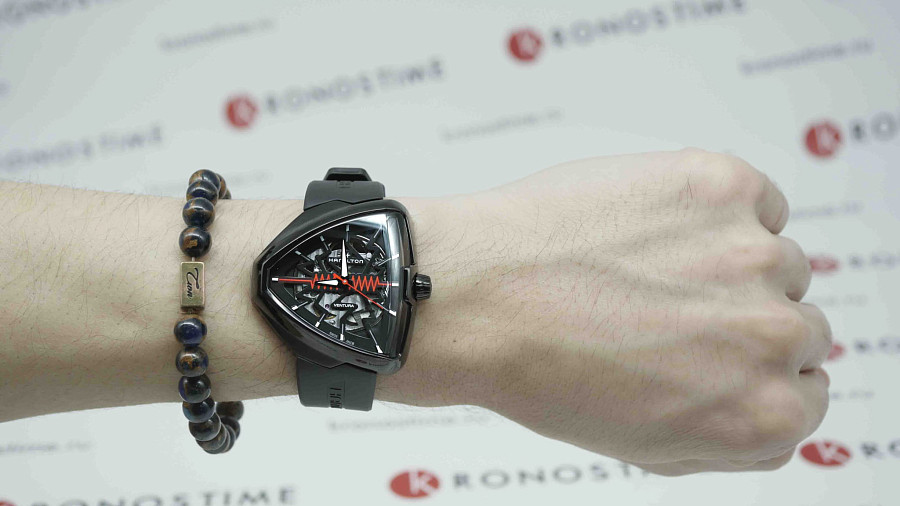 Часы Hamilton Ventura Elvis80 Skeleton Auto H24535331 — черный, механические