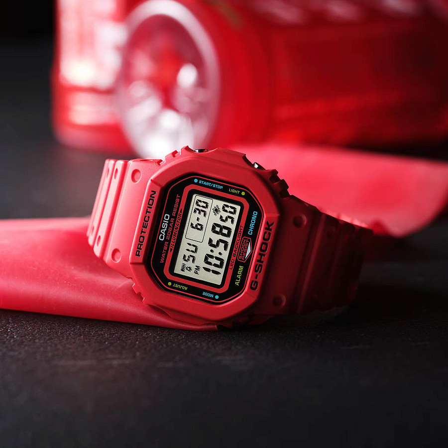 Часы Casio G-Shock DW-5600EP-4 — электронные, пластик