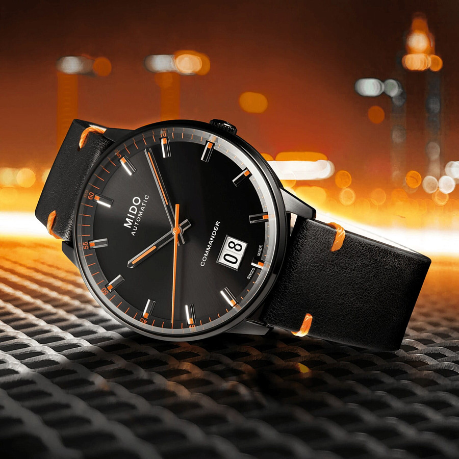 Часы Mido Commander Big Date M021.626.36.051.01 — Швейцария, механические