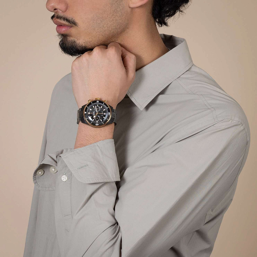 Часы Rado Captain Cook High-Tech Ceramic Automatic Chronograph R32190153 — Швейцария, механические