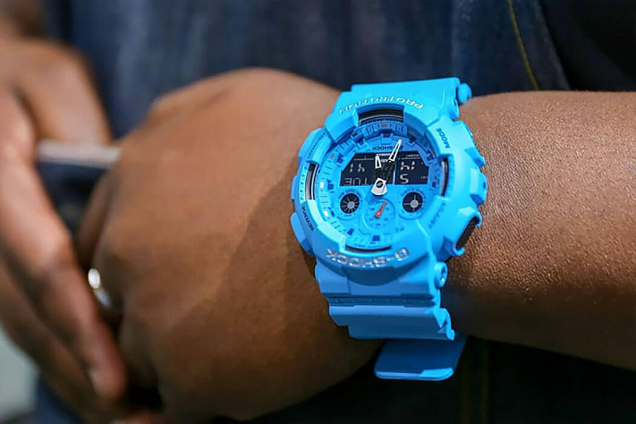 Часы Casio G-Shock GA-100RS-2A — электронные, Япония, мужские