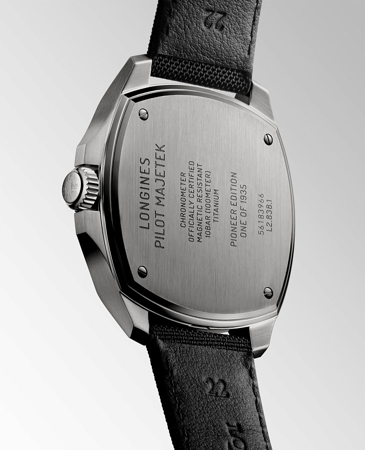 Часы Longines Pilot Majetek L2.838.1.53.2 — механические, металл сталь