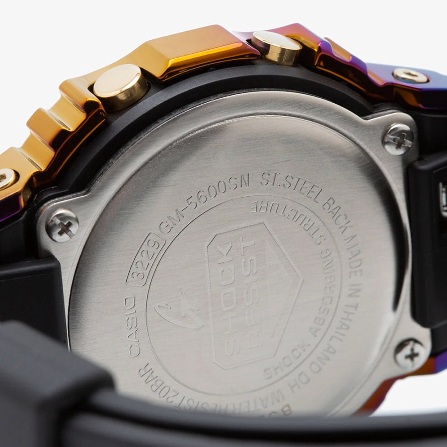 Часы Casio G-Shock GM-5600SN-1 — Япония, электронные
