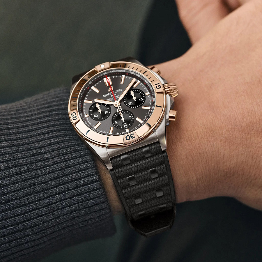 Часы Breitling Chronomat B01 42 UB0134101B1S1 — каучук, мужские