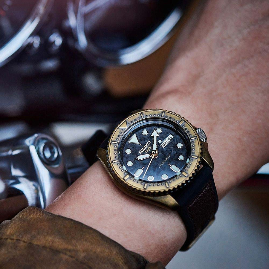 Часы Seiko 5 Sports SRPE80K1S — Япония, механические